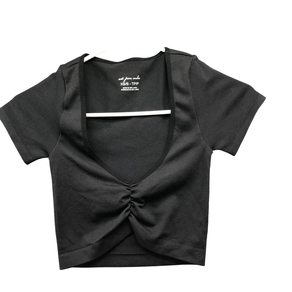 NWT Urban Outfitters Crop Top Womens XS Black Short Sleeve Scoop V-Neck Ruched